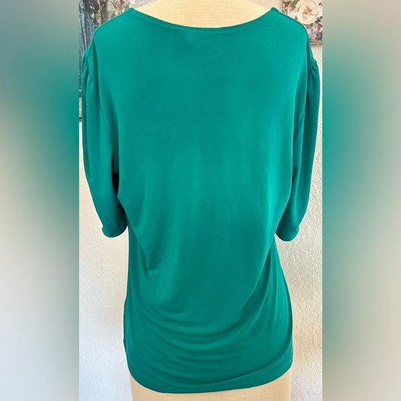 East 5th Elegant Green Women's Blouse - Picture 2 of 4
